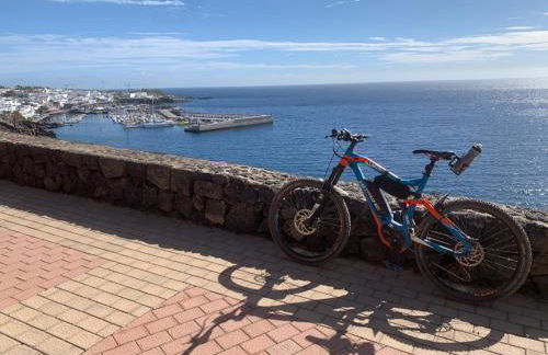 Private apartment with mountain and sea views, La Asomada, Lanzarote - Foto 2