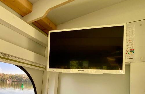 HAUSBOOT - Schwimmende feststehende Ferienwohnung direkt auf der Havel mit Weitblick aufs Wasser - Foto 28