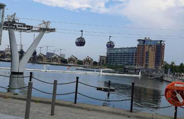 Luxury Dockview 3 Beds Excel London - Foto 50