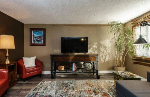 #StayInMyDistrict Eclectic Boise Townhouse near St Als - Foto 6