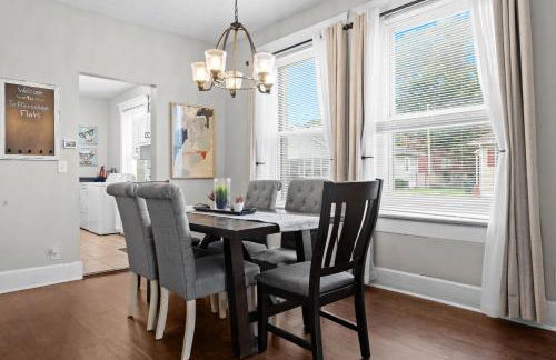 Stylish Home in Historic District Near Riverwalk - Foto 3