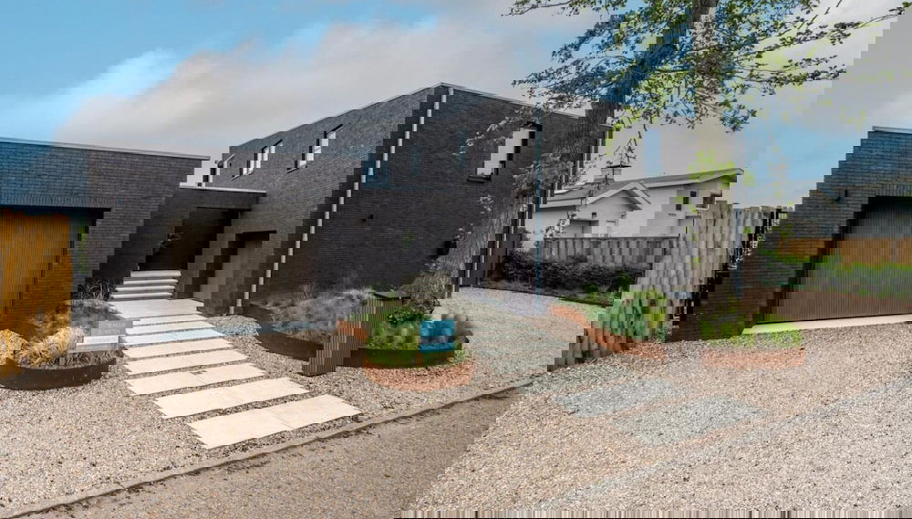 Attractive Villa With Jetty - Foto 1, Imagen principal