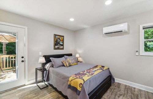 Hickory Hideaway Pet-Friendly Haven with Fire Pit! - Foto 13