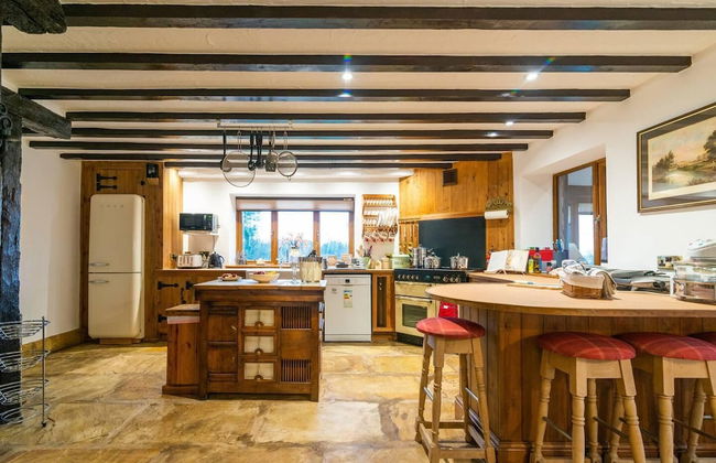 Lakeside Escape, Stone Countryside Cottage - Foto 13