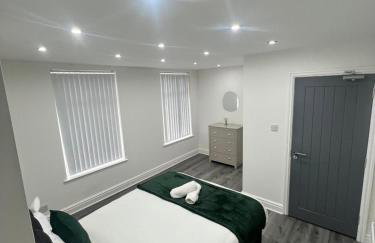 Central Location Liverpool, Modern Home, 4 BR, Sleeps 9, Free Parking - Foto 58