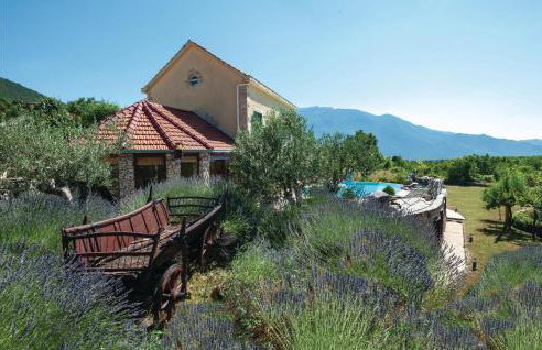 7 Bedroom Gorgeous Home In Grabovac - Photo 11