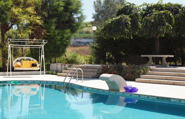 Sprawling Villa Near Alenquer - Photo 22