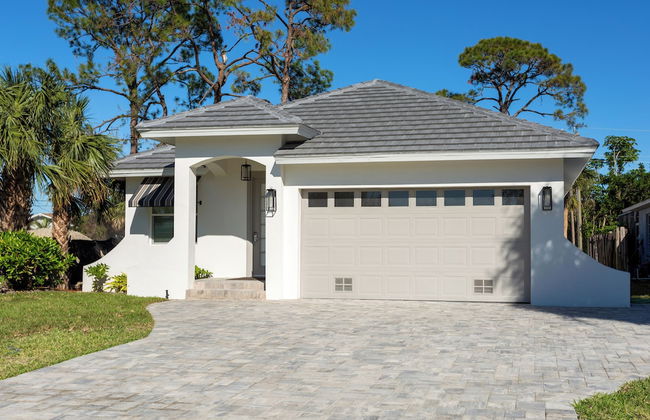 Tuscan Vacation Rental. Stylish 3-Bedroom Getaway Near Vanderbilt Beach Enjoy a Private Pool, Spacious Layout, and Modern Comforts Perfect for Families, Groups, and Pet-Friendly Stays - Foto 27