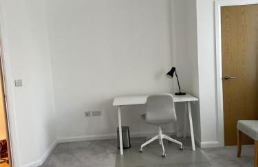 Luxury one bedroom flat in Harrow - Photo 8