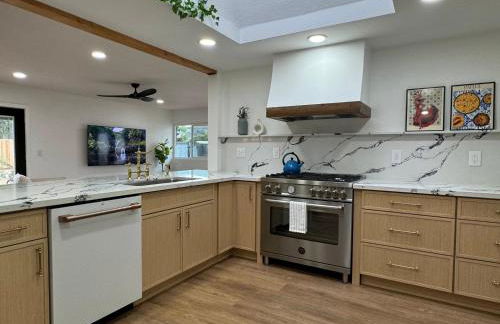 Bella Vista Spacious 5-bed home with stunning mountain views and pool - Foto 27