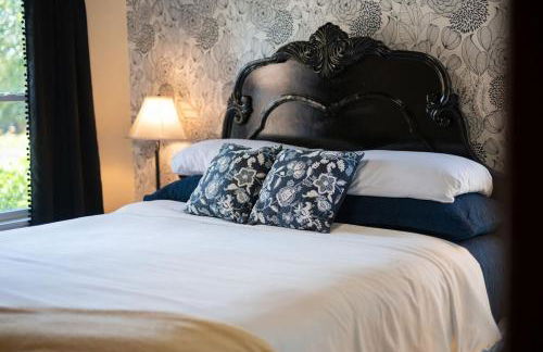 Charming Historic 4 bed -Nearby Eats, Brewery, Shops, Park - Foto 2