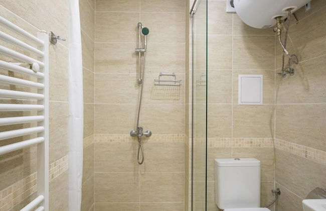 Modern and Bright Apartments Near Center - Foto 7