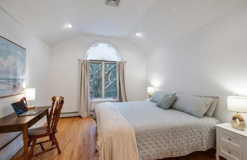 Secluded 9BR Getaway, Pool, Hot Tub & Huge Deck - Foto 9