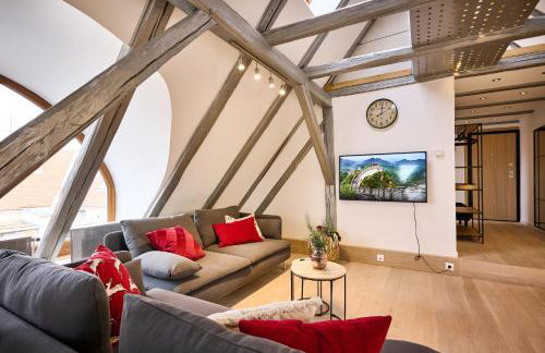 Uptown Palace Penthouse 2BR with Terrace by Irundo - Foto 12