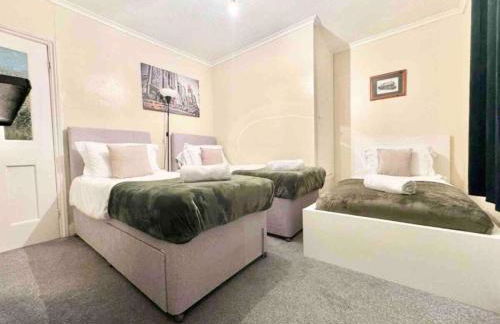 Homely Haven in Canterbury Central Area with Parking - Foto 14