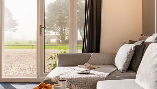 Chalet Hot Tub Lodge 3 by Interhome - Foto 2