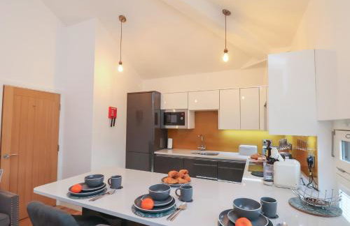 Evening Star Engine Shed - Photo 9