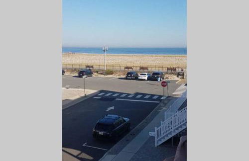 Ocean and Beach Views from Five Decks in Ortley Beach - Foto 48