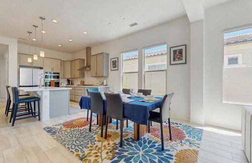 Bright desert oasis with hot tub and grill, shared pool and tennis in 55 plus community - Foto 6