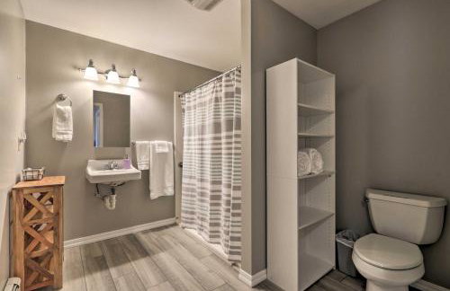 Centrally Located South Hill Apartment with Smart TV - Photo 17