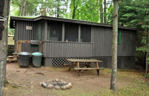 Family Vacation Rental with Resort Facilities on Squaw Lake in Wisconsin - Foto 1