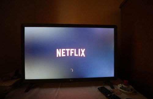 Peach Pine House - Escape Near City, Beach and Athens Airport - Foto 36