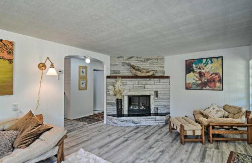 Stylish Dog-Friendly Bungalow Steps to Elk Lake - Foto 6