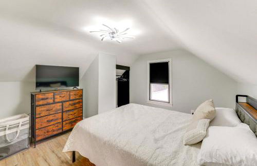 3 Mi to Dtwn Youngstown and YSU Family Home with Yard - Foto 16