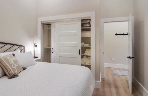 Golden Lofts Unit 1 Downtown Traverse City 1BD 1BA - Foto 12