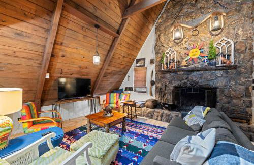 A-Frame with VIEWS - Walk to Downtown and Park - Pets OK - Foto 19