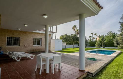 Casa Chalet Villa con piscina, jardín y aire acondicionado cerca de Valencia en La Eliana-L'Eliana - Foto 74