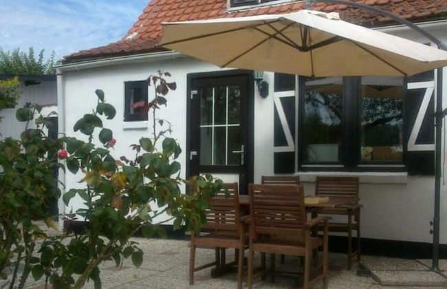 Dike House Near Breskens With Stream Garden - Photo 18