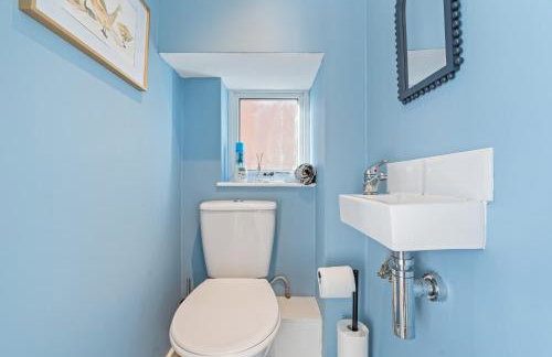 #82 Stylish Shirley Home - Sleeps 8 - NEC Solihull BHX - " Perfect for Contractors and Families - Free Parking" - Foto 43