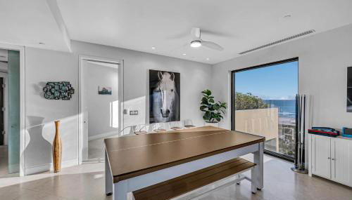 Crown Jewel of Ocean Drive- 2 story Penthouse, 4 Bedrooms & Private rooftop spa - Foto 3