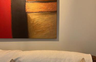 Newly Renovated 1-Bed Apartment with Private Patio - Foto 20