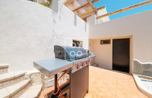 Villa Tutti sur Mer - authentic boho style - private pool - mountain views - by Oyoostays - Foto 20