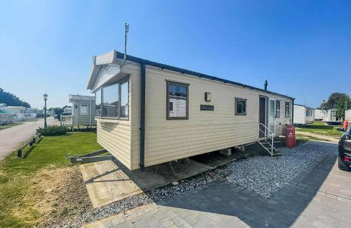 Homely 8 Berth Caravan In Essex, At Steeple Bay Ref 36046E - Foto 9