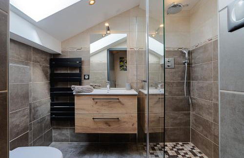 Chalet les 4 saisons - Ski, parking et jardin - Foto 22