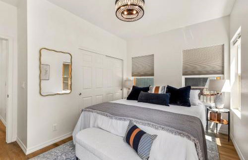 Elegant New Construction Bungalow with Scenic Forest Views - Photo 12