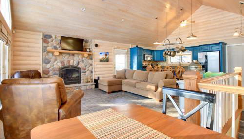 On Camp Lake with Boat Slip and Dock! Brainerd Cabin - Foto 1