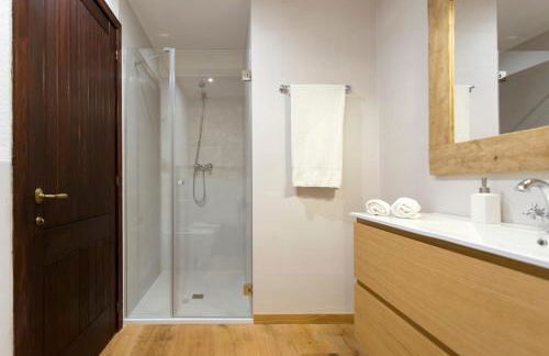 Masía La Torre Historia Encanto y Naturaleza a Solo 10 Minutos de Sitges Gran comodidad, Vista a los Viñedos en un pueblo autentico - Foto 40