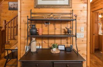 Cabin with amazing long-range mountain views, hot tub, fire pit, EV connection - Foto 27