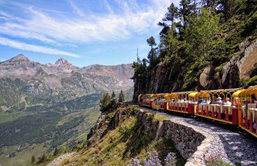 Charmant T2 avec Loggia vue montagne - Foto 33