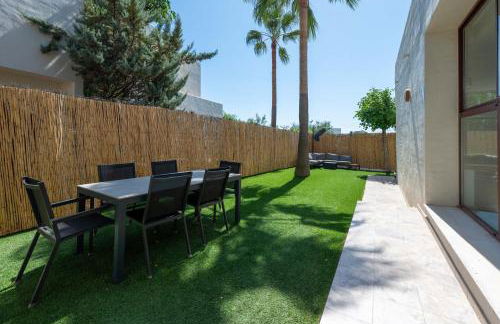 Villa Serena Marbella - Luxury villa with pool & sea views - Photo 57