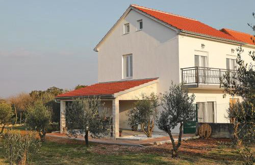 Holiday Home Hrast - Photo 2