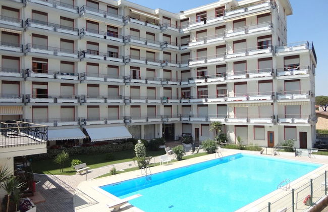 Bright Apartment by the Beach - Foto 10