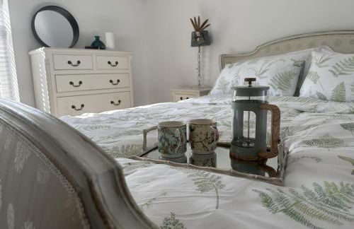 Studio - Sleeps 2 - Pets - Parking - Wifi - Foto 6