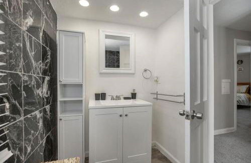 Cozy and stylish 3BR home in quiet neighborhood - Foto 27