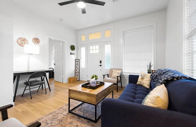 New Charming 2-bedroom Home Minutes to Downtown - Foto 26