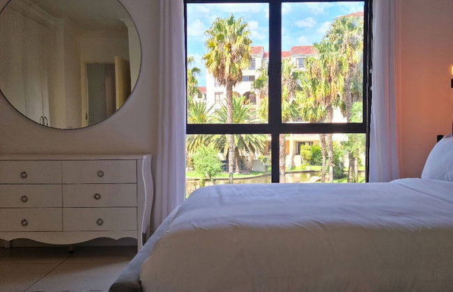 The Island Club by Smart City Stays - Photo 11